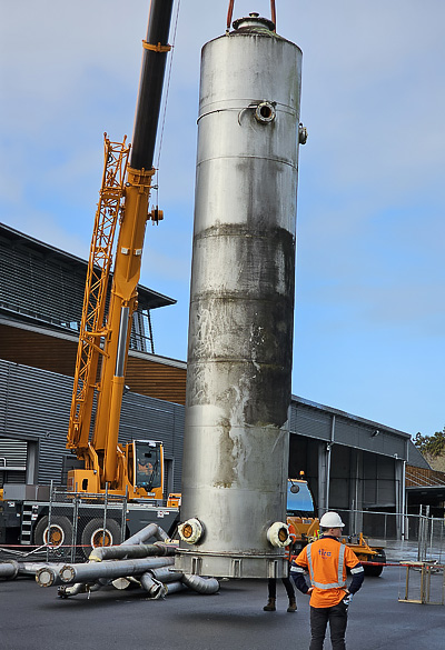 Auckland crane lift